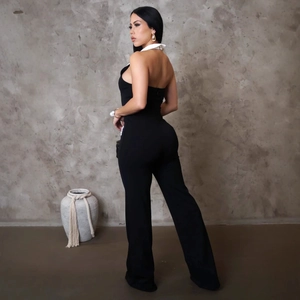 Schicker rückenfreier schwarzer Jumpsuit mit weißem Kragen und weitem Bein für Damen
