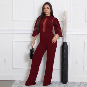 Combinaison bordeaux élégante à jambes larges avec mesh noir et taille haute ajustée