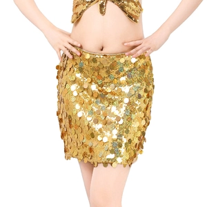 Funkelndes goldes Pailletten-Set bestehend aus Neckholder-Top und Mini-Bodycon-Rock