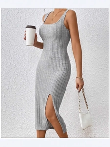 Robe Midi Décontractée à Col Carré pour Femmes en Tricot Nervuré Sans Manches Fente Latérale Coupe Cintrée Bodycon pour Bureau