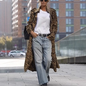 Schicker Damen-Leoparden-Mantel mit lockeren langen Ärmeln und klassischem Reverskragen