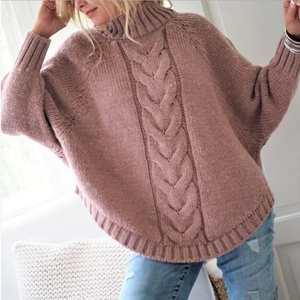 Pull en maille rose poudré avec manches chauve-souris et torsades pour femme chic