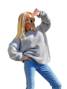 Maglione grigio oversize da donna a maglia waffle con maniche a lanterna
