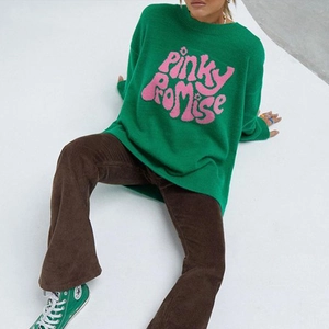 Green oversized crewneck sweater with pink Pinky Promise jacquard lettering for women