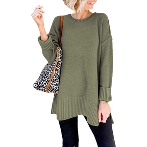 Eleganter olivgrüner Strickpullover mit Rundhalsausschnitt und lässigem Drop-Shoulder-Schnitt