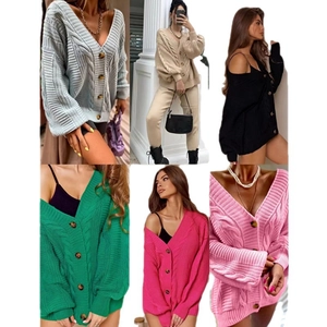 Gilet en maille torsadée pour femme avec col en V et boutons en divers coloris