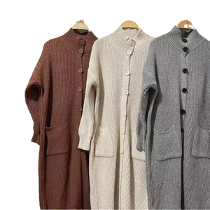 Long knit cardigans with lapels and single-breasted buttons in brown, white and grey