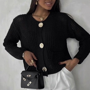 Cardigan noir ajouré pour femme avec boutons dorés et col rond, veste en maille chic