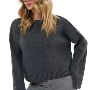 Damen Strickpullover in Dunkelgrau mit Rundhalsausschnitt und Rippbündchen im Loose Fit