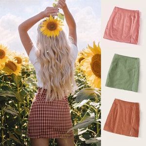 Mini jupe à carreaux taille haute avec fente latérale en trois couleurs de saison