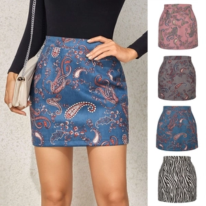 Mini-jupe trapèze en daim pour femmes avec motifs paisley et zèbre en plusieurs couleurs