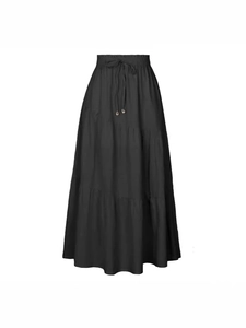 Jupe longue minimaliste en coton et lin noir à taille haute avec un design à plusieurs étages