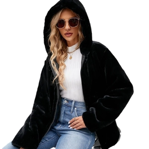 Veste à capuche noire en fausse fourrure pour femme avec fermeture éclair pour l'hiver