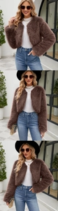 Vue détaillée d'un manteau court en fausse fourrure marron café avec une texture peluche