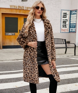 Long manteau chic en fausse fourrure avec imprimé léopard et col à revers élégant