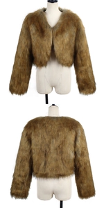 Détails avant et arrière de la veste courte en fausse fourrure marron à texture épaisse