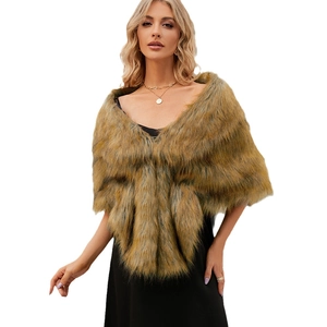 Elegante stola in ecopelliccia marrone per abiti da sera e occasioni formali