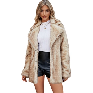 Manteau mi-long en fausse fourrure pour femmes avec un motif imprimé animalier beige élégant