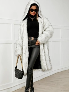 Manteau long à capuche en fausse fourrure blanche pour femme avec détails gris chic