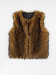 Detailed view of dark brown faux fur vest lining with brand label and size L tag