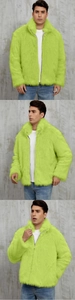 Vista frontale e laterale della giacca in ecopelliccia verde fluo da uomo con collo alto e zip