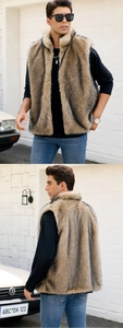 Gros plan sur la texture épaisse en fausse fourrure marron et col montant du gilet homme