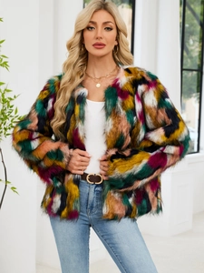 Veste en fausse fourrure pour femme avec patchwork coloré au style mode hivernale