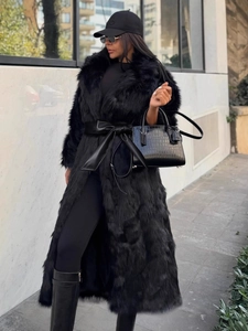 Manteau long en fausse fourrure noire pour femme avec ceinture élégante et style urbain