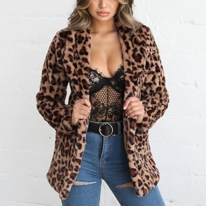 Manteau chic en fausse fourrure léopard pour femme avec col à revers classique d'automne