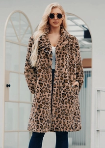 Detailed texture of leopard print faux fur coat with classic suit collar and long fit