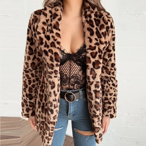 Manteau élégant en fausse fourrure léopard pour femme avec col à revers vintage