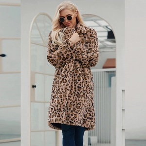 Chic leopard print faux fur coat with oversized lapels for autumn winter season