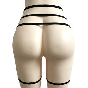 Harnais de corps élastique noir sexy avec design multi-sangles et boucles en métal