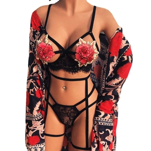 Lingerie Sexy pour Femmes Top And Bottom en Dentelle Broderie Florale Épaules Dénudées Maille Transparente Ensemble Lingerie