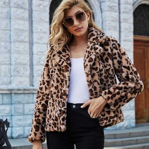 Faux fur leopard print jacket with notched lapel for women in high-end autumn style