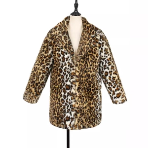 Manteau long en fausse fourrure léopard pour femme avec col à revers et manches longues