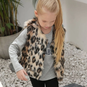 Gilet en fausse fourrure léopard pour enfants avec texture douce pour mode automne