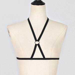 Reggiseno elasticizzato nero tipo body harness con anello metallico centrale argento
