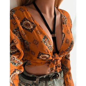 Camicia boho arancione con stampa mandala, scollo a V e top interno con anello