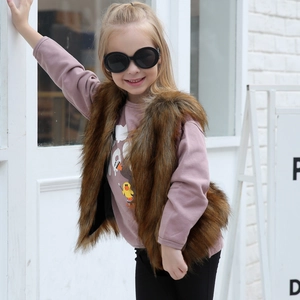 Kinder Herbst Kunstfellweste Set mit rosa Cartoon-Sweatshirt und schwarzen Leggings