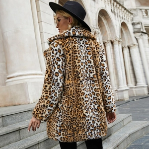 Manteau léopard en fausse fourrure pour femme avec col à revers de style chic urbain