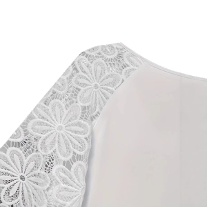 Weiße Damen-T-Shirt mit Dreiviertelarm, Spitzen-Patchwork und elegantem Rundhalsausschnitt