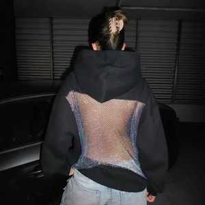 Oversize-Hoodie in Schwarz mit buntem Strass-Netz-Ausschnitt auf der Rückseite