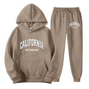 Détail d'un ensemble sweat à capuche kaki pour homme avec imprimé California San Francisco