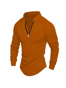 Schmal geschnittenes Langarm-Poloshirt in Orange mit Falten an den Schultern und Reißverschluss