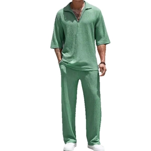 Ensemble décontracté deux pièces vert pour homme en tissu froissé avec chemise et pantalon