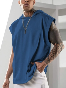 Felpa con cappuccio blu senza maniche con ampi giromanica e vestibilità comoda