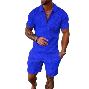 Ensemble polo d'été bleu royal pour homme avec col zippé et texture géométrique à chevrons