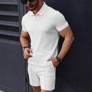 Ensemble d'été deux pièces blanc pour homme polo en tricot gaufré et short décontracté