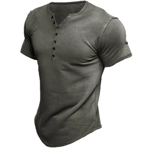 Men's slim-fit army green short sleeve Henley shirt with a buttoned round neckline
